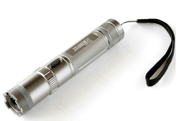 個人防身使用電擊好，還是防狼噴霧好？