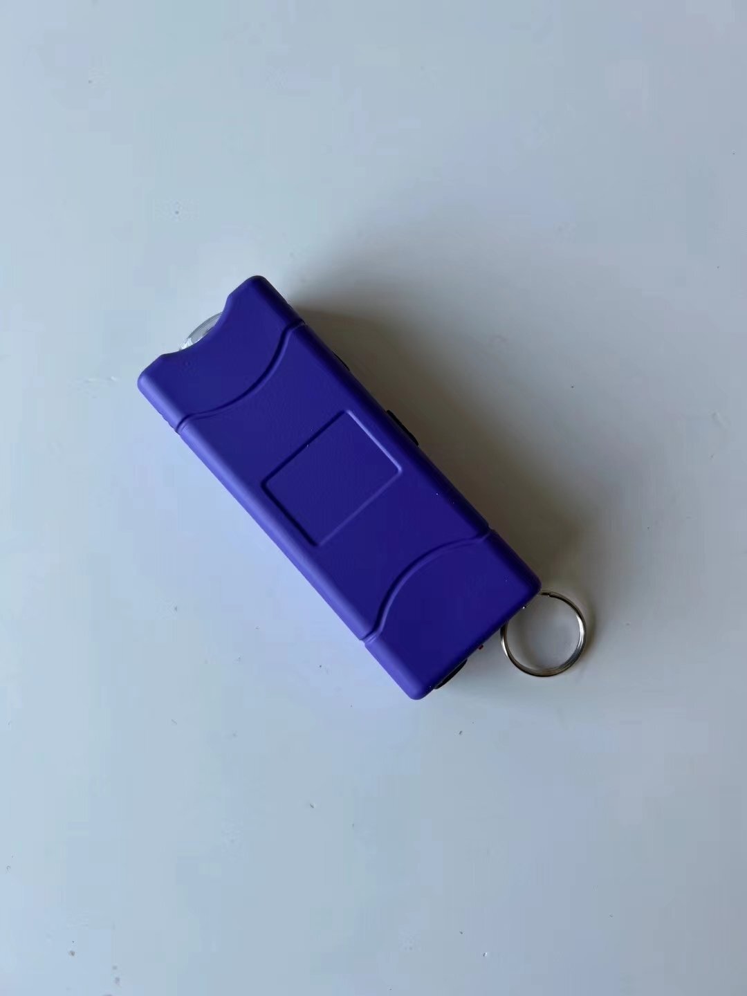 女子防身電擊器制作過程 女子防身電擊器制作過程